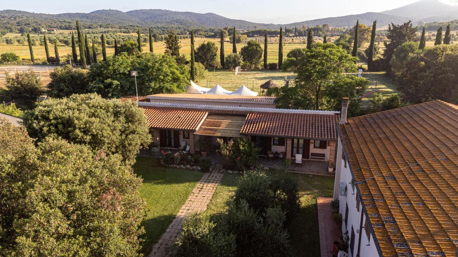 Agriturismo Lillastro Braccagni ภายนอก รูปภาพ