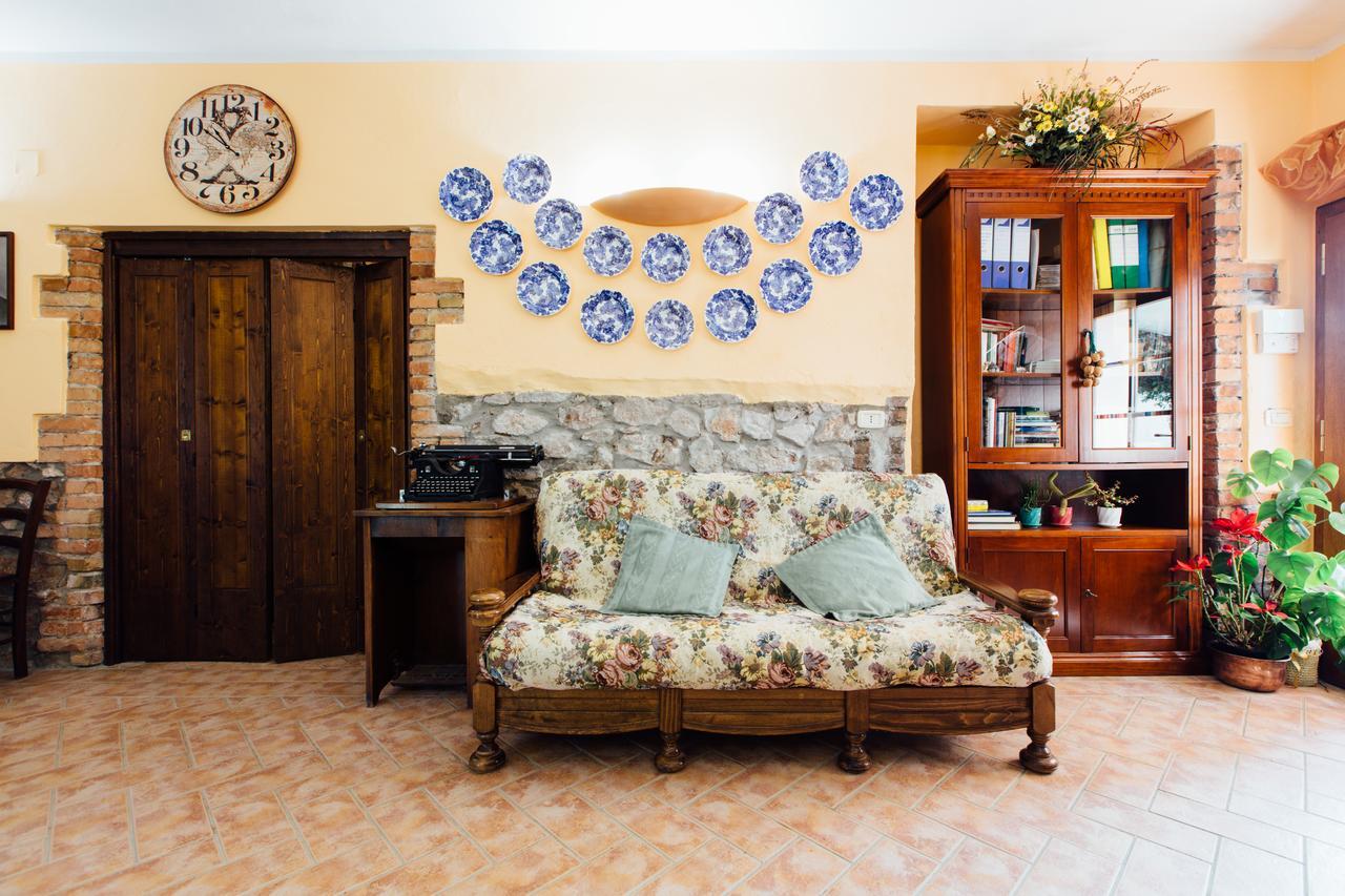 Agriturismo Lillastro Braccagni ภายนอก รูปภาพ